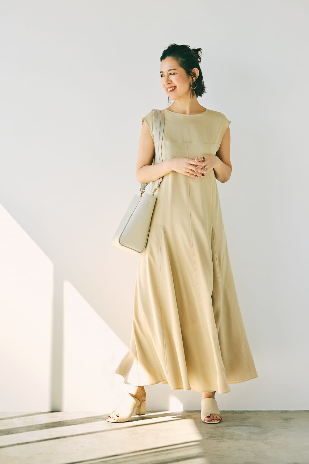 Dress 11,880yen (tax in), and Bag 9,130yen (tax in)