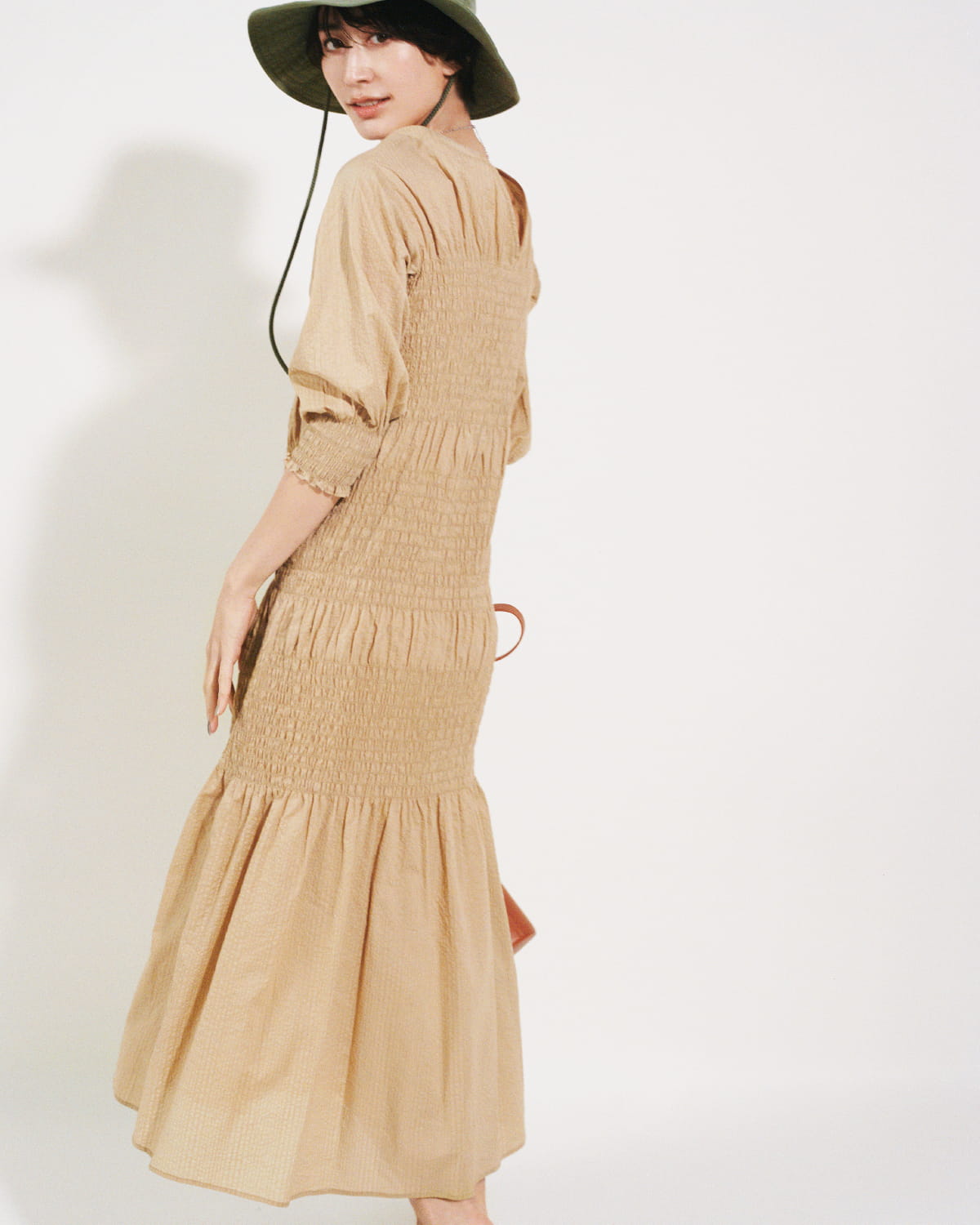 Dress 11,440yen (tax in), Hat 6,380yen (tax in), Necklace 4,620yen (tax in), Bag 7,480yen (tax in), and Sandals 10,120yen (tax in)