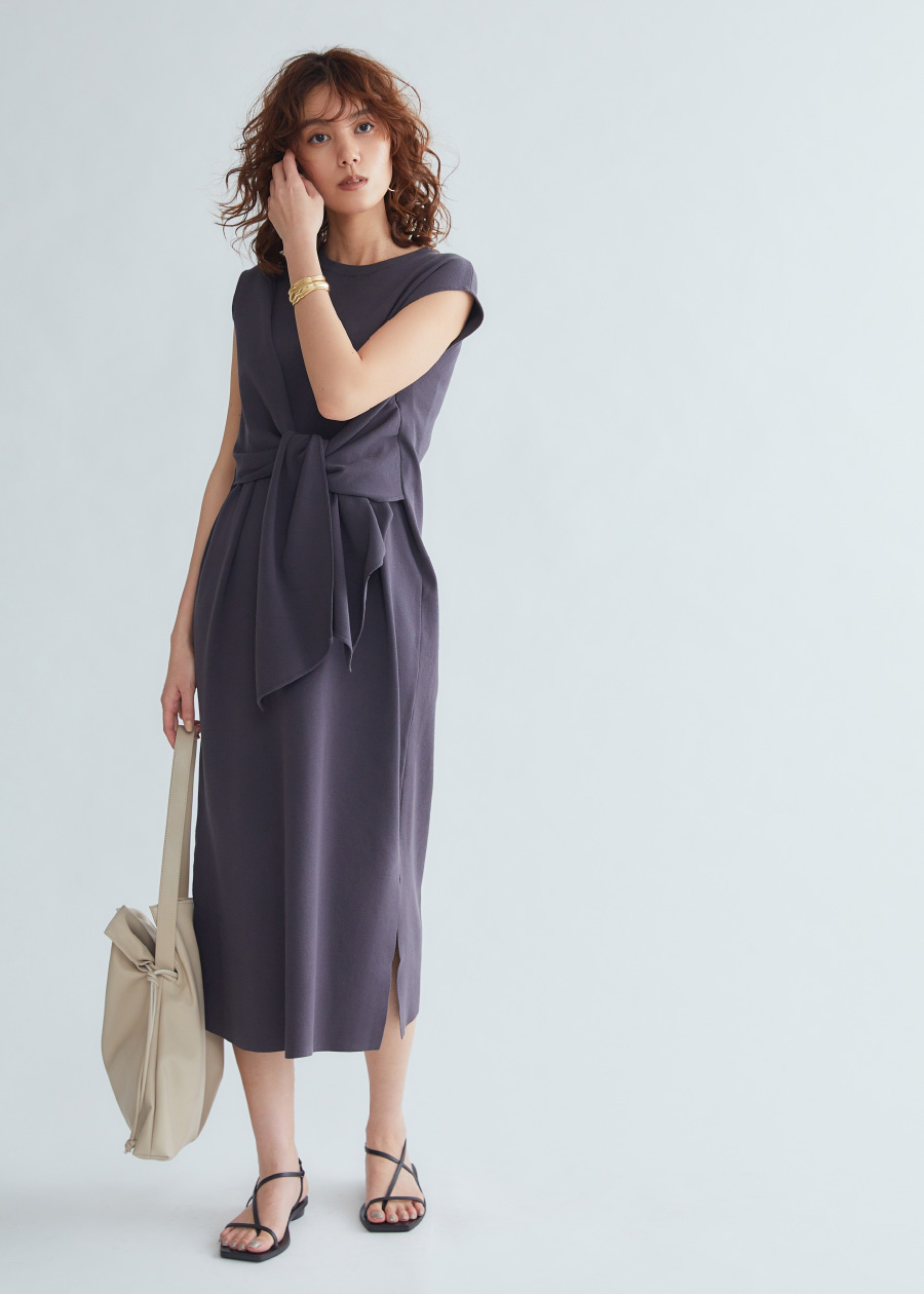 Knit dress, Pierced earrings, Bangle, Bag, and Sandals